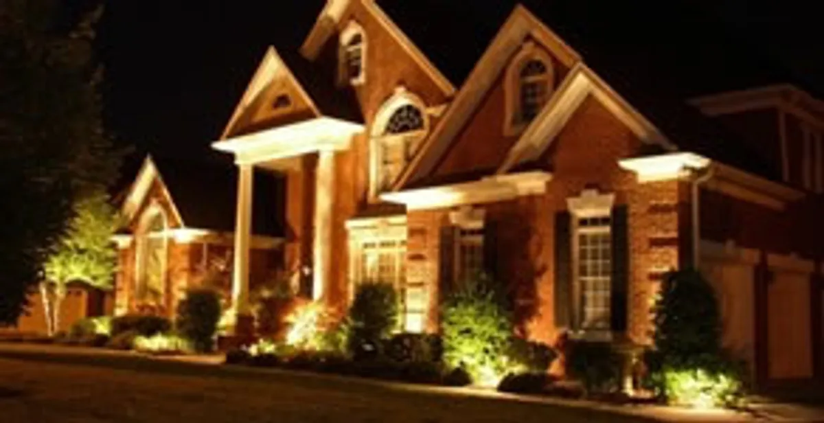 electrician services providing professional exterior electrical lighting in San Diego, CA