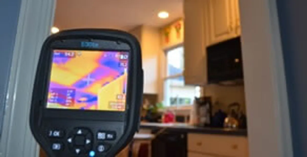 home energy audit service using thermal imaging to evaluate electrical efficiency inside a home in San Diego, CA